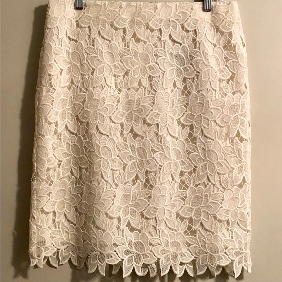 Ann Taylor Dresses & Skirts - 🆕 Ann Taylor White Skirt - new with tags
